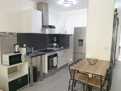 Apartamento Beau Studio / Clim / Parking / Plage � 200 M