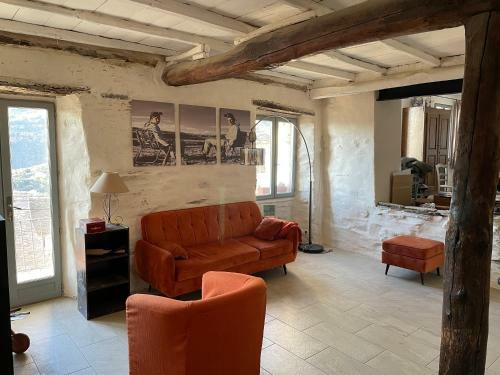 La Villa Du Pressoir - Authentique Et Spacieuse.