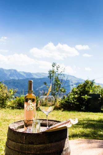 Chalet Familial Authentique Avec Jardin/chemin�e