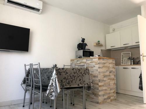 Apartamento Charmant Studio Clim Pin�de 1 Min de La Mer