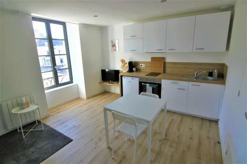 Apartamento T2 Lumineux - Segr� Hyper Centre - Wifi - Netflix