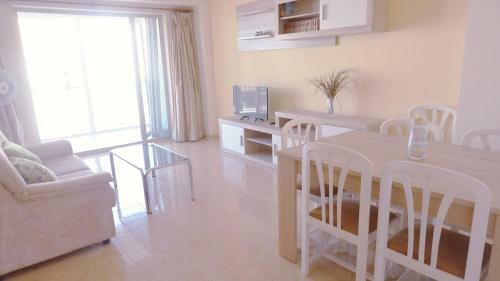 Apartamento Con Piscina Y Parking