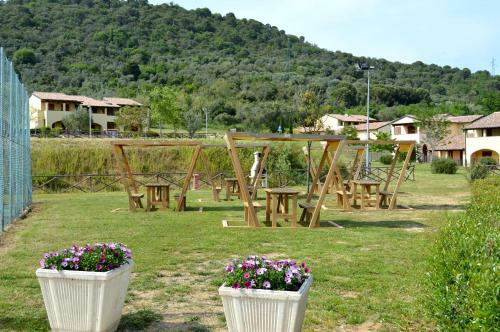 Aparthotel Le Corti Di Montepitti