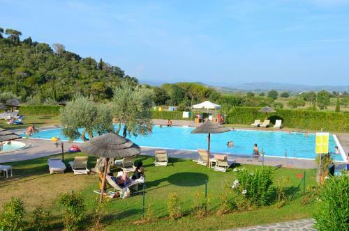 Aparthotel Le Corti Di Montepitti