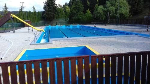 Hostal Vila Kosca - 2 Apartments For Rent