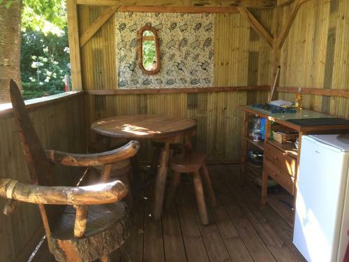 Camping Jardin La Vie En Vert En Ari�ge