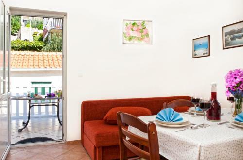 Apartments Zdravka