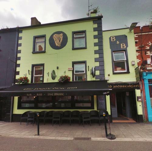 Hostal Foggy Dew Inn