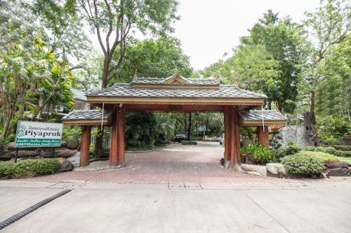 Hotel Oyo 987 Piyapruk Resort