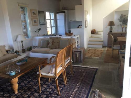 Villa The Hill Top House In Kea