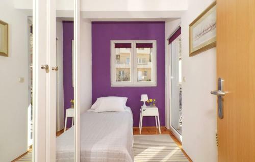 Zrnovnica Holiday Home