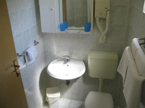 Hostal Apartments And Rooms Lan?a