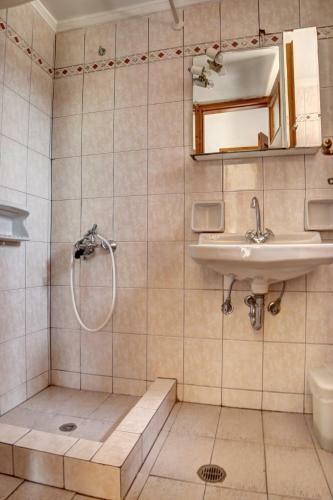 Albergue Guesthouse Palataki