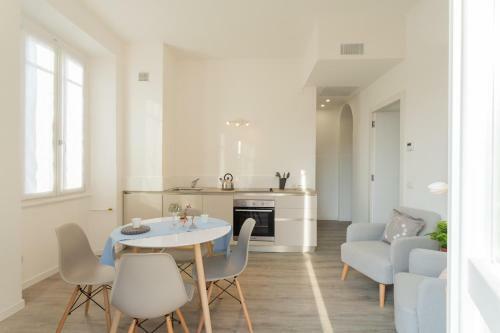 The Little Prince Apartment By Rent All Como