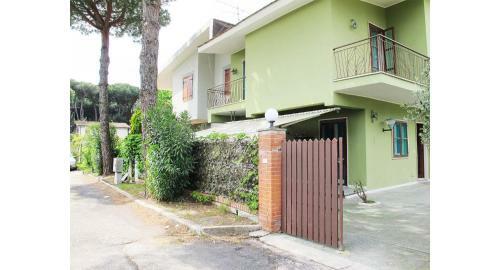 Dessy - Villetta A 500 Mt Dal Mare