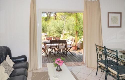 Two-bedroom Holiday Home In La Ciotat