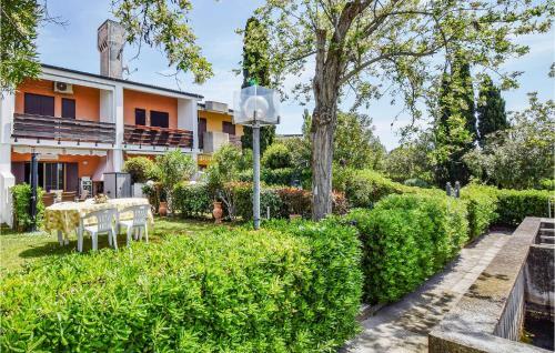 Awesome Home In Isola Albarella With 2 Bedrooms