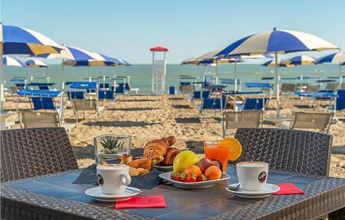 Three-bedroom Holiday Home In Albarella Ro