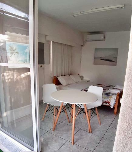 Hostal Independent Bedroom With Private Wc+shower