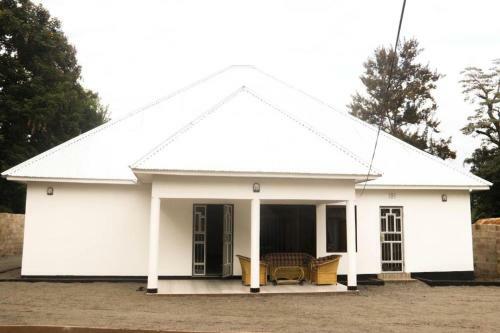 African Peace Apartments And Hostel
