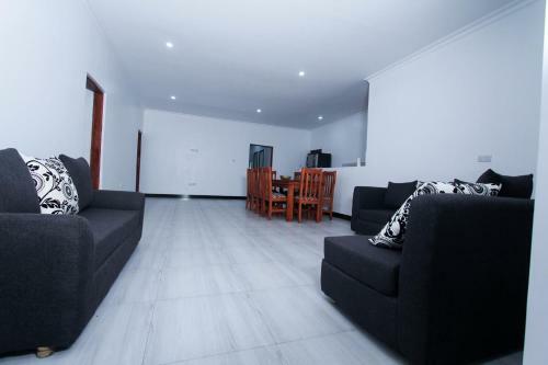 African Peace Apartments And Hostel