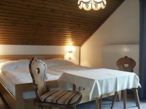 Hostal Fr�hst�ckspension Neuwirt
