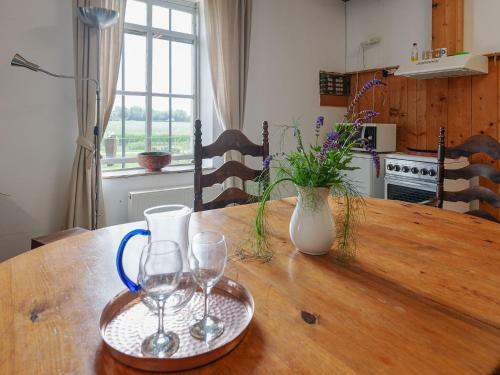 Cozy Apartment In Burum With Forest Nearby