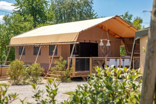 Lodge Holidays - Heart Of Nature