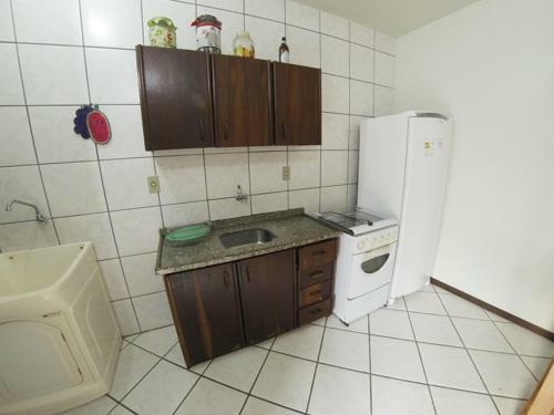 Apartamento Aptos Quadra Mar Bombas