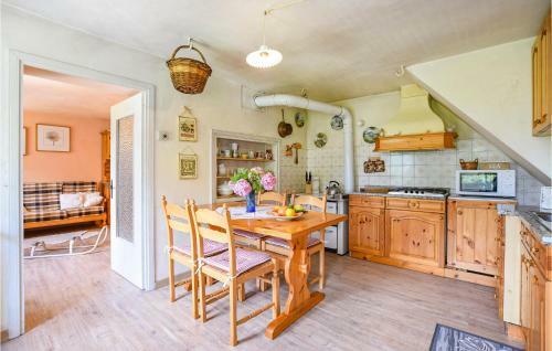 Nice Home In Lastebasse With Wifi And 4 Bedrooms
