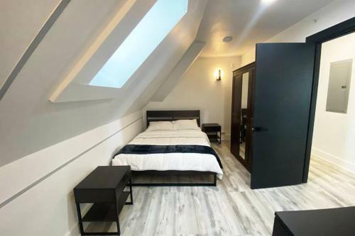 Apartamento Victorian Architecture Dipped In Refined Modernity