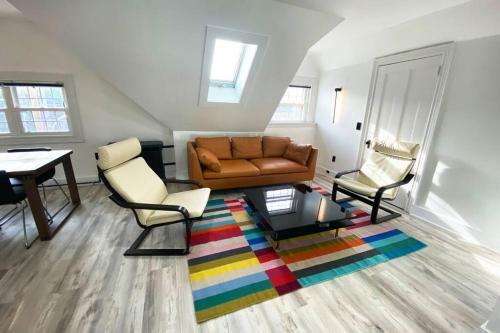 Apartamento Victorian Architecture Dipped In Refined Modernity