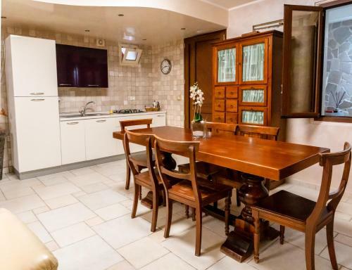 Villa Chanel Confortevole Villa Con Piscina E Casa Sull'albero Per Bambini