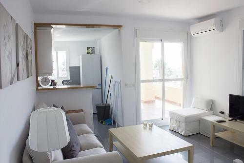 Apartamento En Primera L�nea de Playa En Rota
