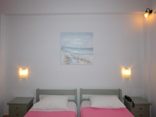 Konstantza Studios And Apartments