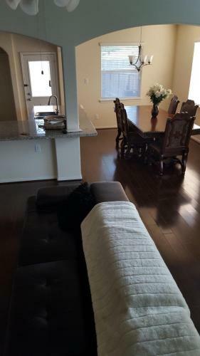 Luxury Home (3 Bedroom & 2.5 Bathroom) - Copperfield