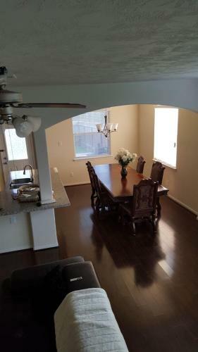 Luxury Home (3 Bedroom & 2.5 Bathroom) - Copperfield