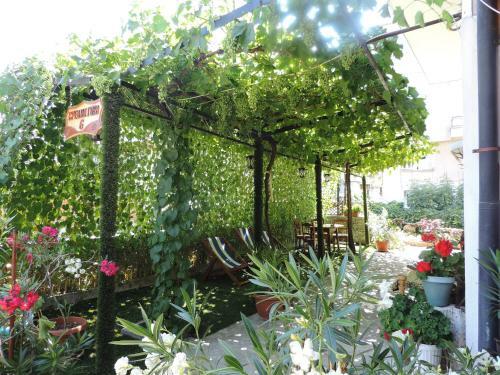 Hostal Guest House B??kish Obzor