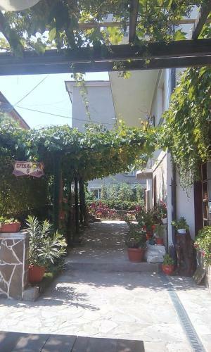 Hostal Guest House B??kish Obzor