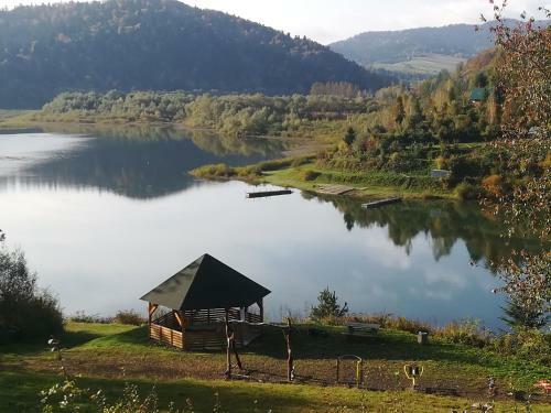 Hostal Pokoje Na Skale Nad Jeziorem Soli?skim