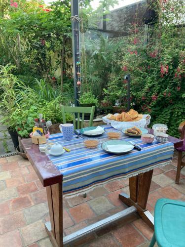 Bed & Breakfast Au Pied de La Cit� de Carcassonne