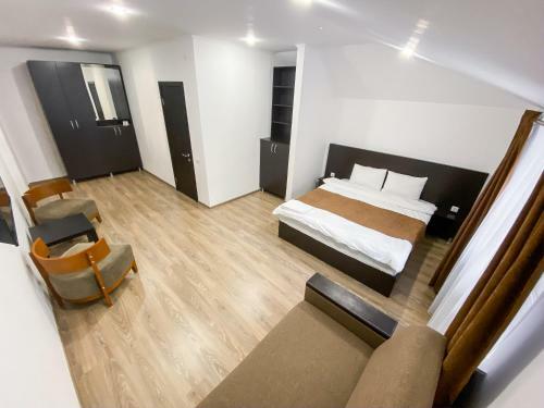 Hotel ??????