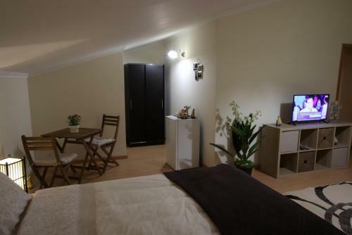 Casa Com 3 Confort�veis Quartos Ao Lado Do Mosteiro