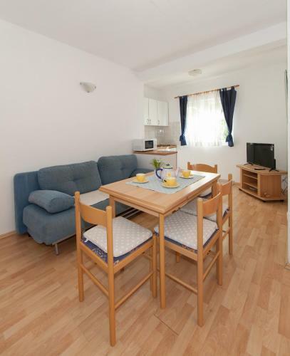 Apartments Ivo