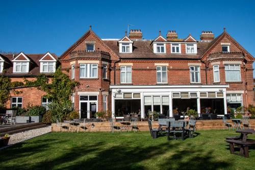 The Cliff House Hotel