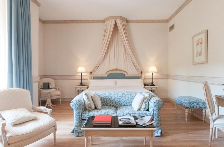 Hotel Eugenia De Montijo, Autograph Collection