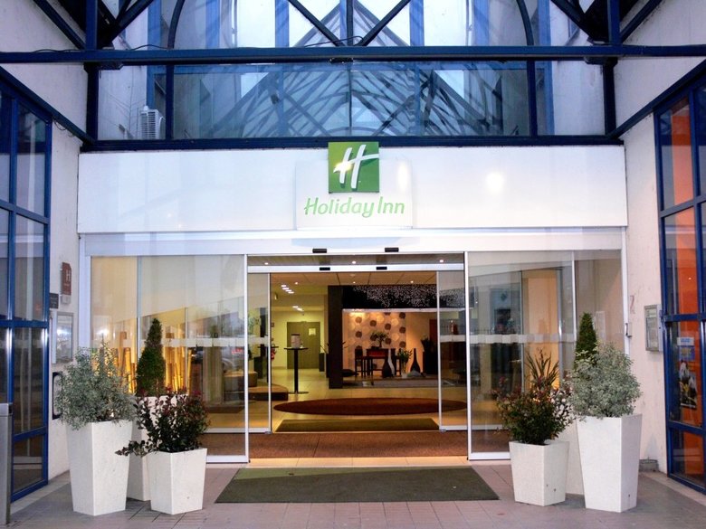 Hotel Holiday Inn Loire Valley(.)