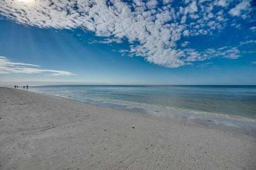 Beach Villas #102