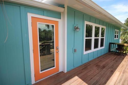 122 Falkirk Island Cottage