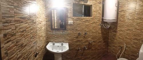 Hostal Gosani Guest House